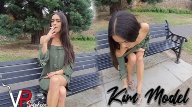  Kim Model - Park Bench